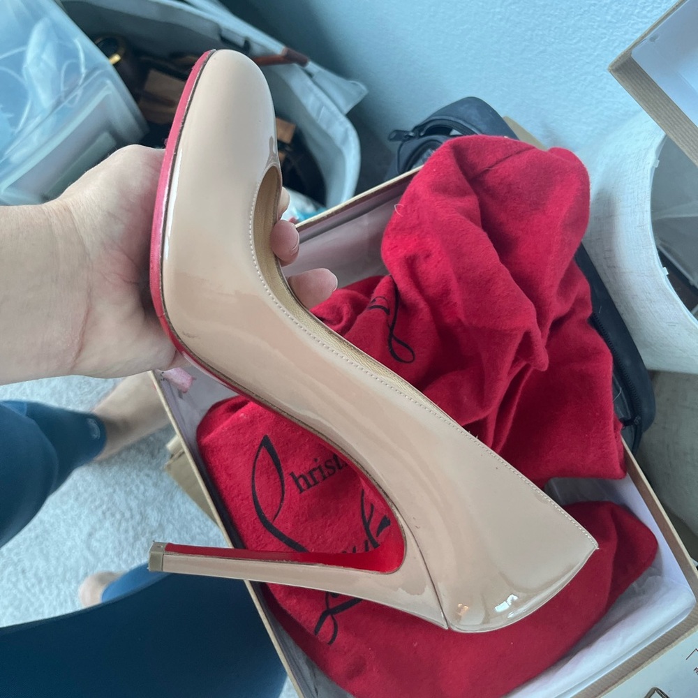 Christian Louboutin barely used and has protective coating to protect bottoms - Picture 10 of 10